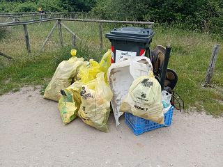 I rifiuti raccolti dai volontari