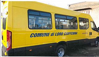 Il nuovo scuolabus comprato dal Comune di Loro