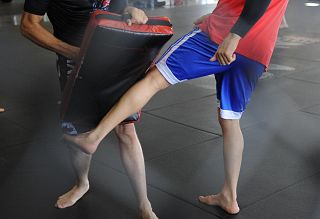 gambe atleti che pratica jujitsu