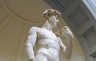In foto il David di Michelangelo