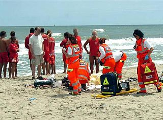 soccorsi in spiaggia
