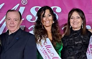 Al centro, Teresa Volpe