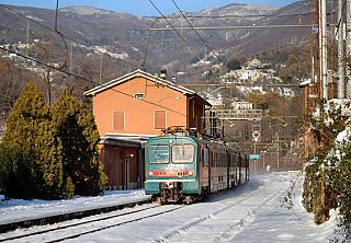 Un treno lungo la Porrettana