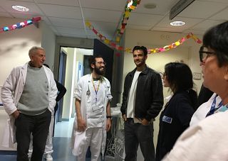 Lorenzo Musetti ha visitato l'ospedale Noa di Massa