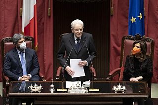 Il presidente della Repubblica Mattarella fra i presidenti di Camera e Senato Fico e Casellati