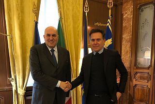 Il ministro della difesa Guido Crosetto con il sindaco Michele Conti