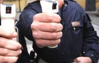 Escandescenze in banca, arrestati madre e figlio - Vimarsana News