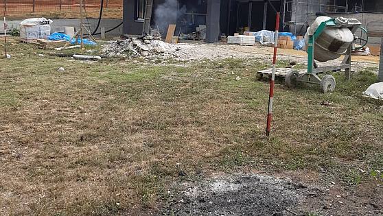 L'operaio edile si inventa inceneritore di rifiuti - Vimarsana News