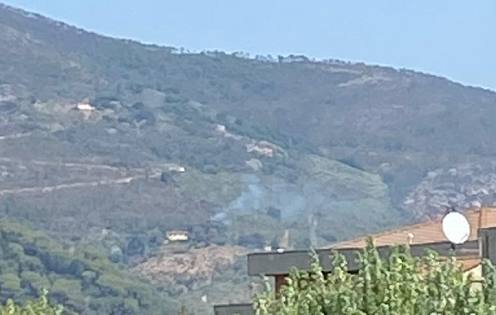Un altro principio di incendio sui monti vicaresi - Vimarsana News
