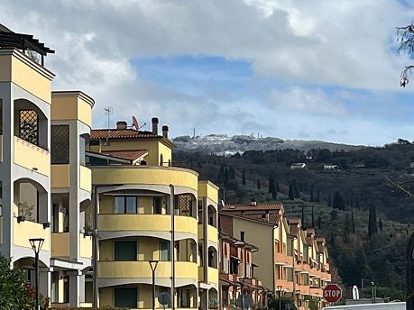 Neve imbiancati i rilievi intorno alla citt Attualit AREZZO