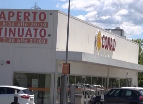 Furto alla Conad ladri in fuga per i campi Cronaca AREZZO