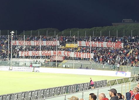 Pisa Arezzo i tifosi indignati lasciano lo stadio Sport PISA