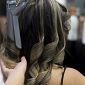 Parrucchiere all'ultima moda ma del tutto abusivo