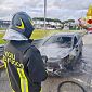 Auto in fiamme, nessun ferito