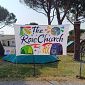 Torna il rave davanti alla Chiesa 
