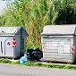 Scarica i rifiuti in strada, scoperto e multato