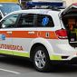 Donna travolta da un'auto perde la vita