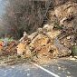 Grossa frana blocca la strada statale