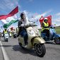 Vespa-mania per gli 80 anni del mito a due ruote