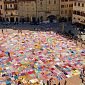 Spettacolo piazza Grande "invasa" dalle coperte