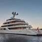 Il superyacht dell'emiro nel mare dell'Elba