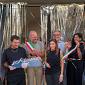 Laura inaugura il suo nuovo bar