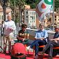 Berlinguer, un politico in mezzo alla gente