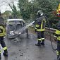Auto in fiamme in via Gronchi