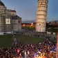 Grande festa per la torcia olimpica a Pisa