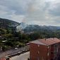 Incendio minaccia le abitazioni