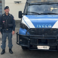 Poliziotto salva un anziano col massaggio cardiaco