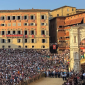 Truffa dei biglietti aspettando il Palio di Siena