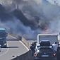 Fiamme sulla Variante Aurelia, traffico bloccato