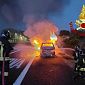 Auto prende fuoco sulla A11