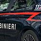 Bambino bloccato in auto e i Carabinieri sfondano il finestrino