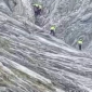 Frana in montagna, scalatore cade per 35 metri