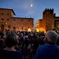 Successo e cultura sotto una "Luna Azzurra"