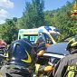 Ferito tra le lamiere dopo lo schianto sul guardrail
