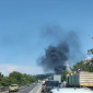 Fumo nero vicino alla carreggiata, code in FiPiLi