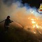 Fiamme durante la lavorazione della paglia, in fumo 5 ettari