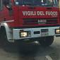 Scuola evacuata per un incendio in giardino