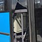 Bus fuori uso per l'assalto dei vandali