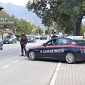 Massacrato di botte per aver difeso due donne
