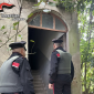 Un insolito viavai smaschera lo spaccio di droga