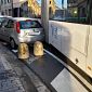 Un parcheggio selvaggio blocca 10 autobus