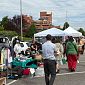Il mercatino Carboot in notturna contro il caldo