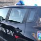 Uccide una biscia e posta la foto sui social