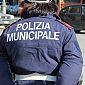 Agente della Municipale morso durante un controllo