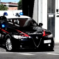 Bussa alla porta di un anziano e lo rapina