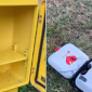 Vandali distruggono il defibrillatore ai giardini